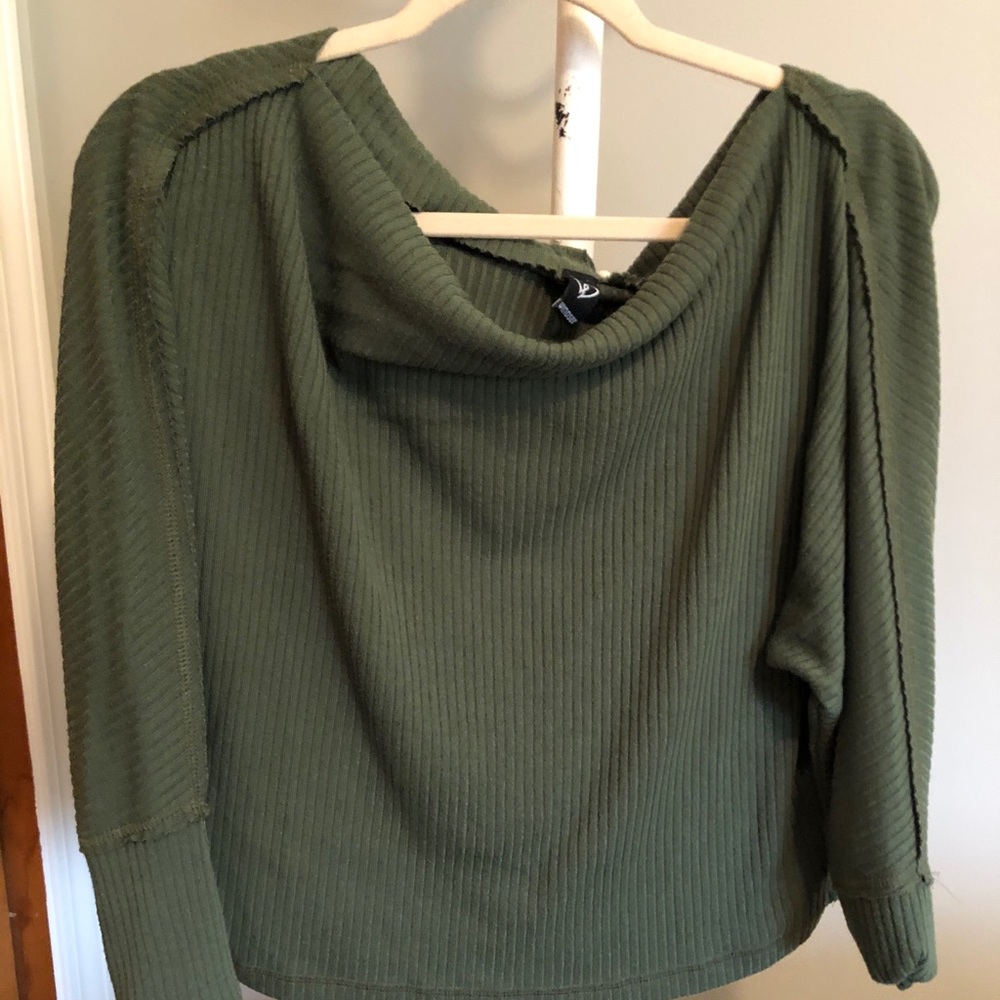 Windsor Off the shoulder army green comfy top